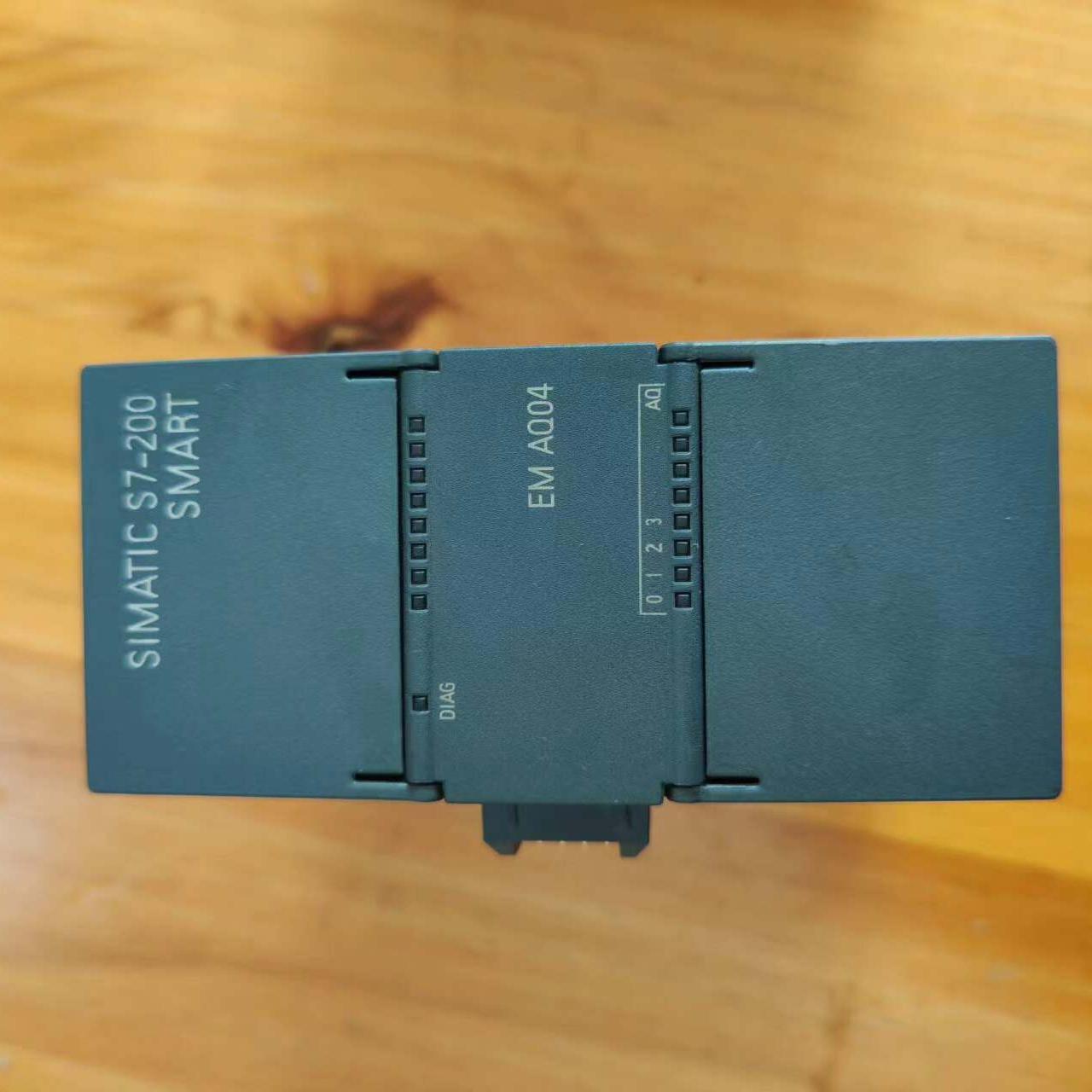 【拆机】S7-200 SMART模拟量模块EM AQ0