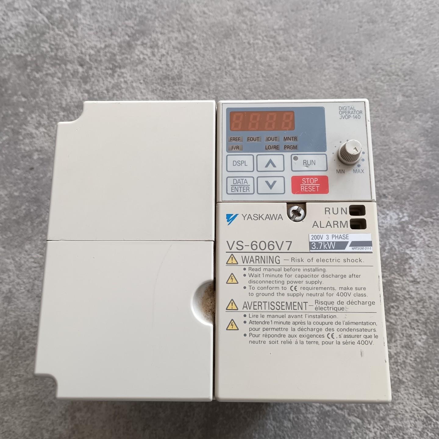 安川变频器CIMR-V7AT23P7  3.7KW/220V