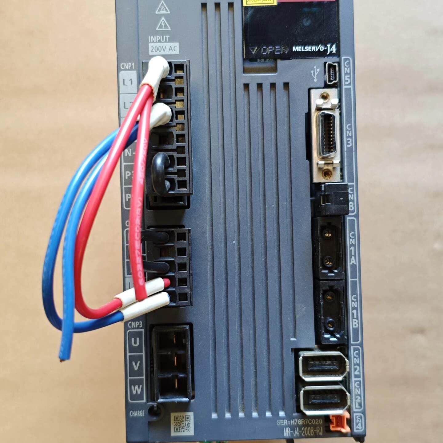 伺服驱动器 MR-J4-200B-RJ 2kW 拆机