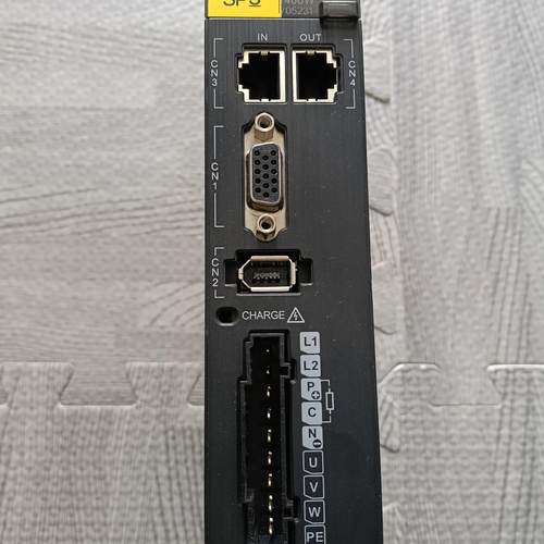 SV630NS2R8I汇川400W驱动器 成色如图所示 实物