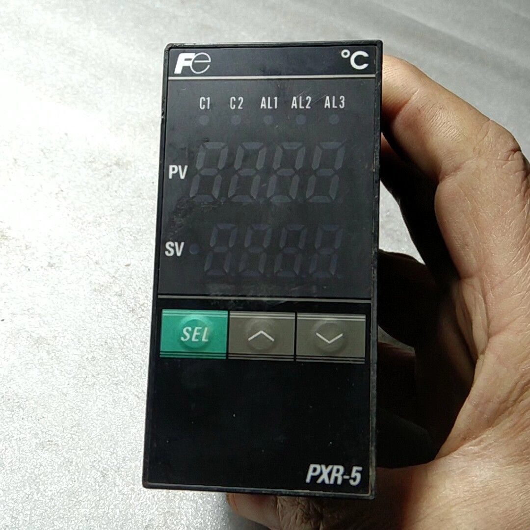 温控器 一只 PXR5TCY1-8W000-C