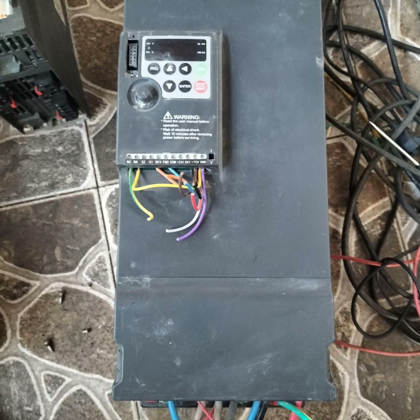 众辰NZ200变频器(22/30kw380v) 功能正常外壳