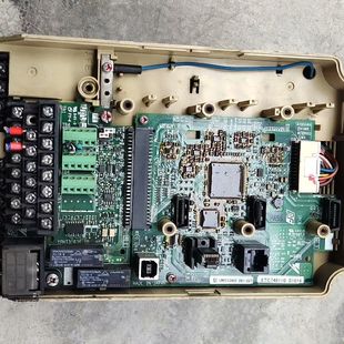 安川a1000系列5.5kw 3.7kw变频器型号