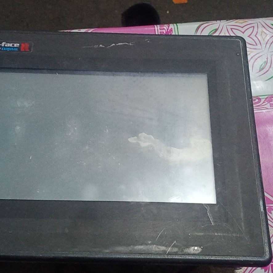 普洛菲斯触摸屏 GP477R-EG41-24VP 实物图 功