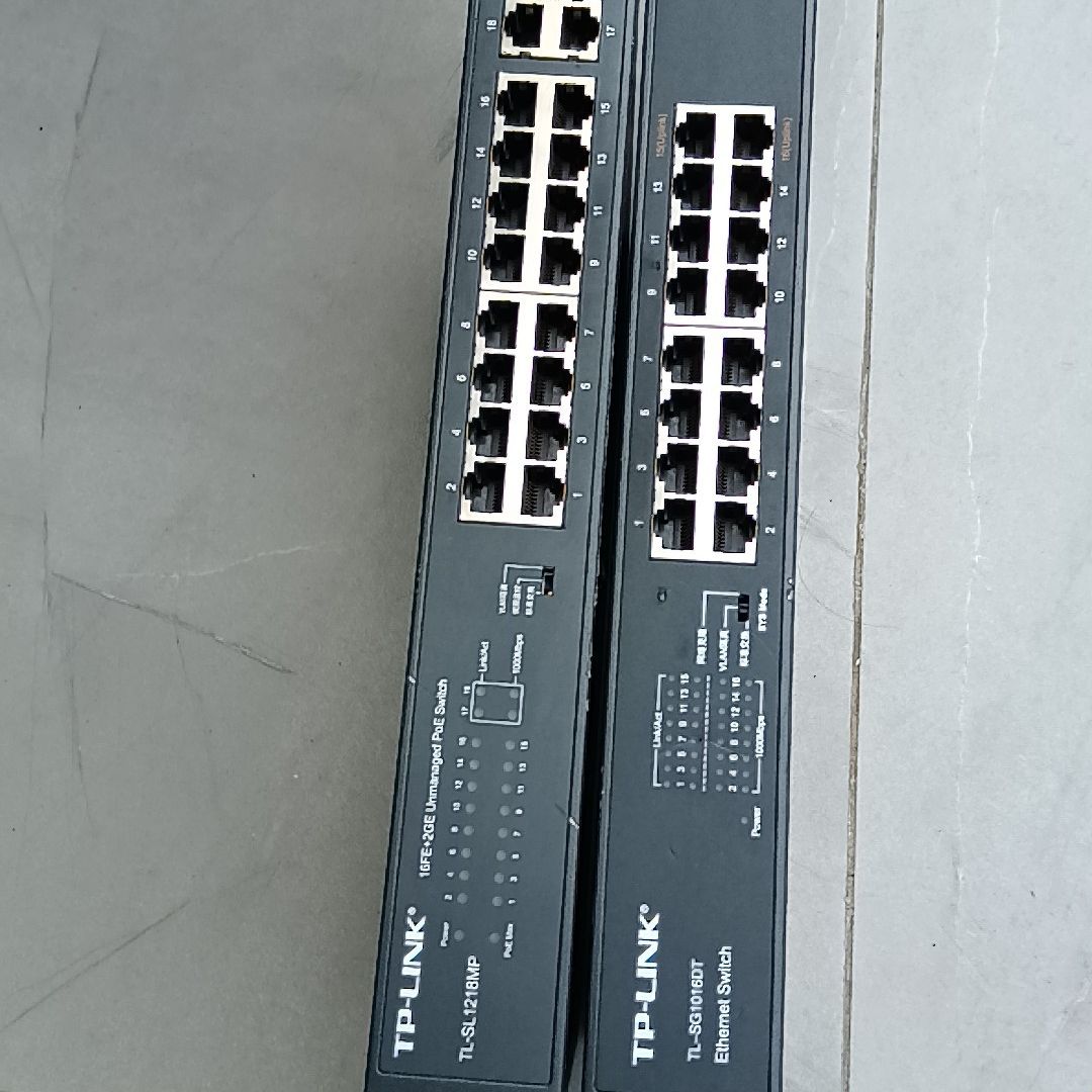 2台普联交换机 16FE＋2GE非网管PoE交换机 型号