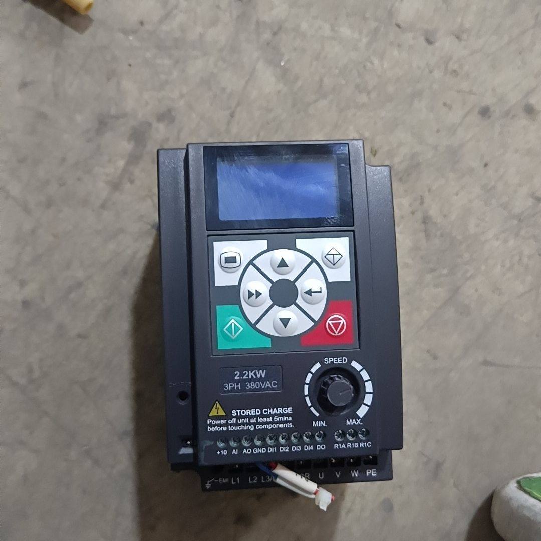 HD09-4T2P2G海普蒙特变频器 2.2千瓦机器 实物图