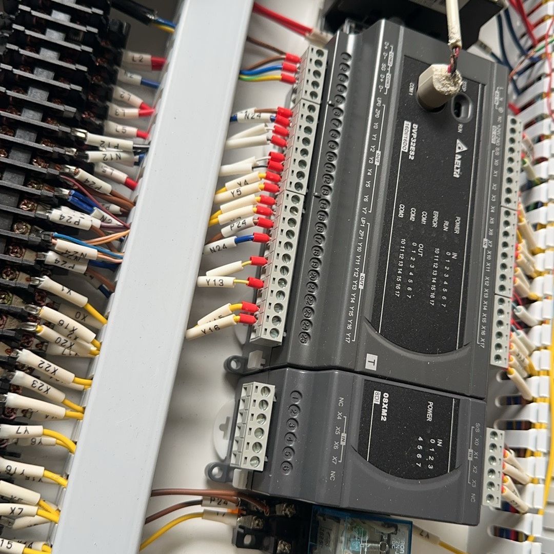 PLC台达DVP 32ES2一08X M2看中私聊