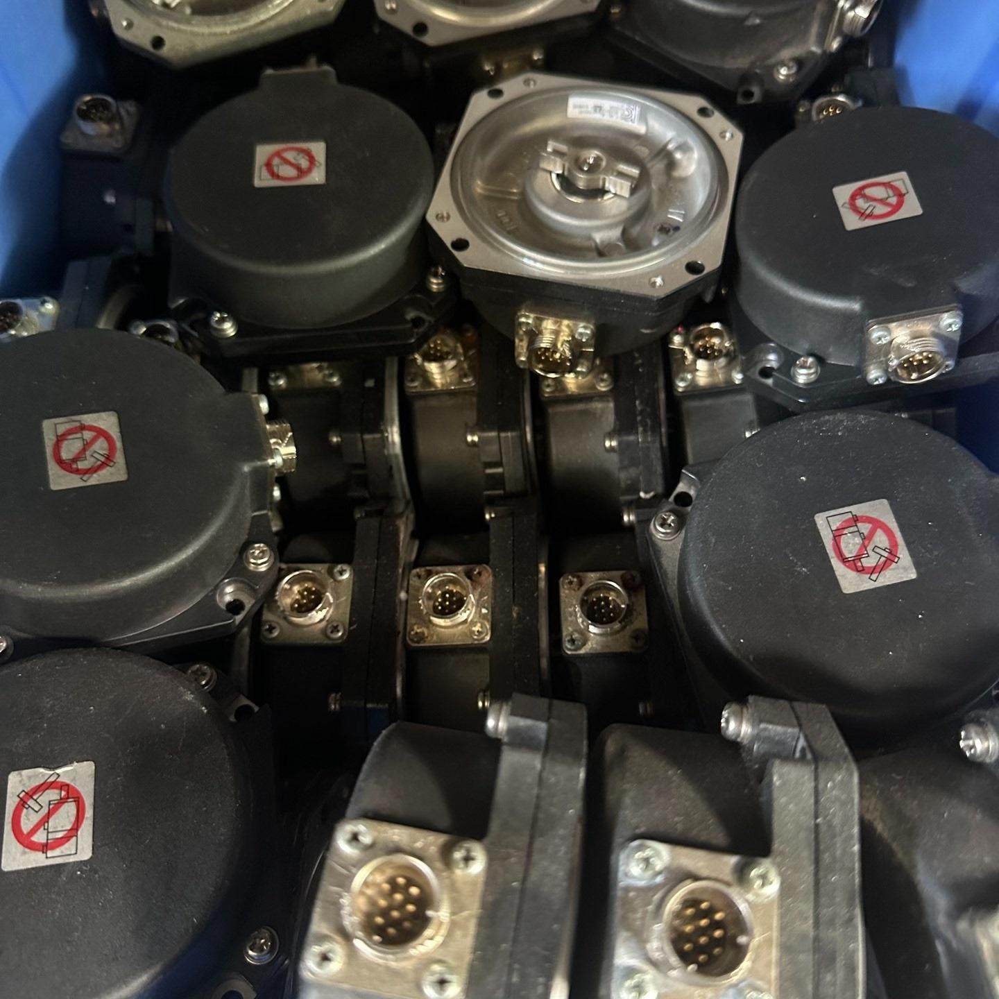 编码器OSA24R 适用于j4、je系列电机。编码器