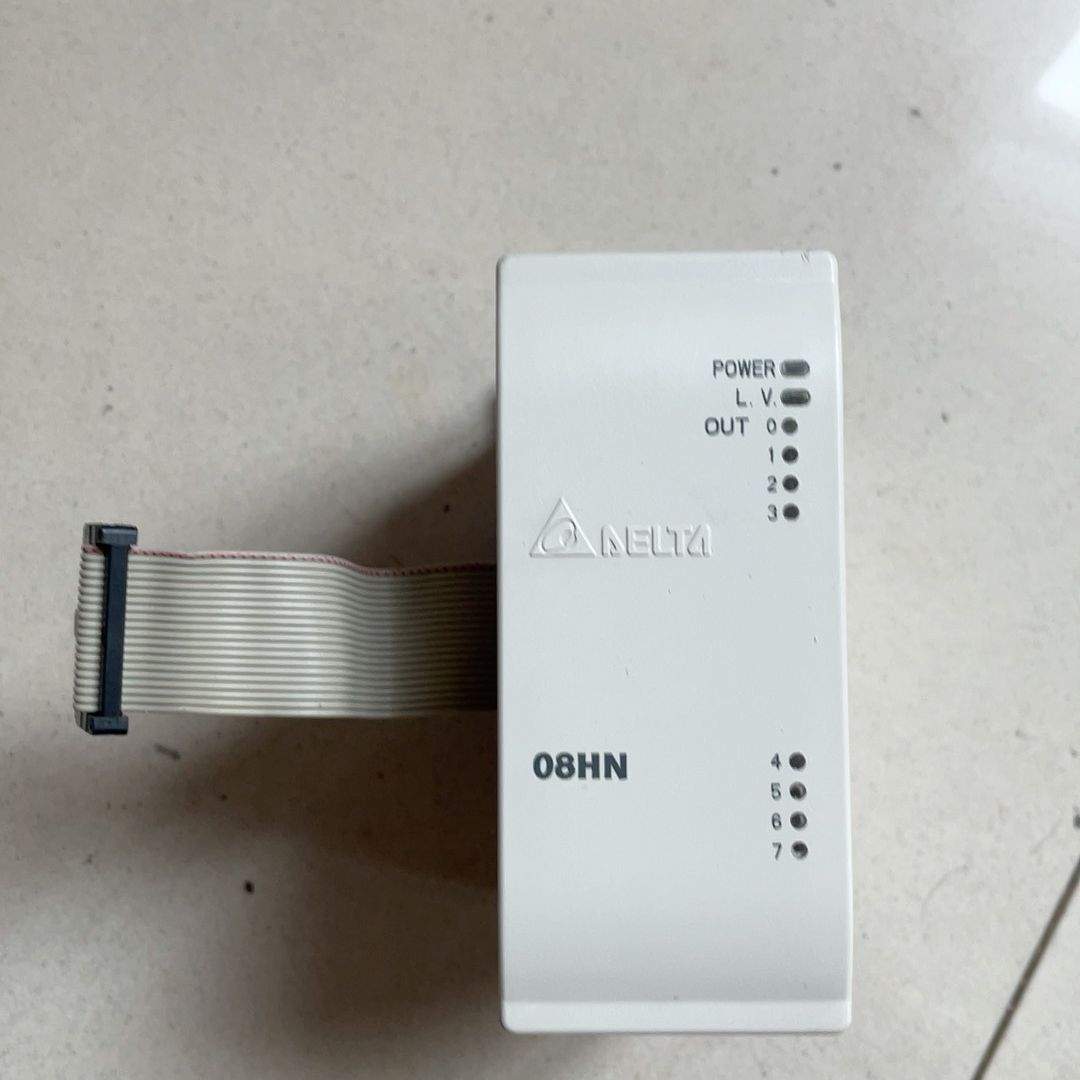 台达PLC扩展 DVP08HN11R 9成新 功能包好