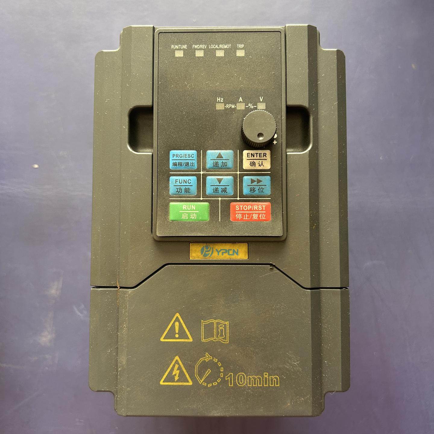 出售上海月普电气变频器YPBP680-2R2G-T4 成色有