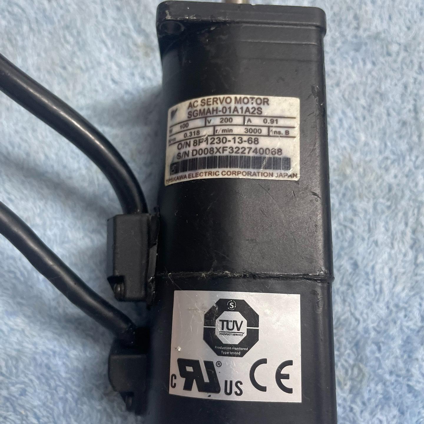 安川电机SGMAH-01A1A2S  实物拍摄 成色