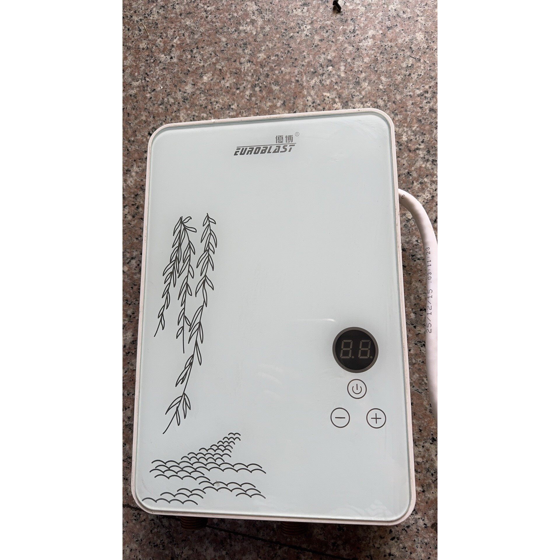 优博快热式电热水器,kbrf62,安全放心省电