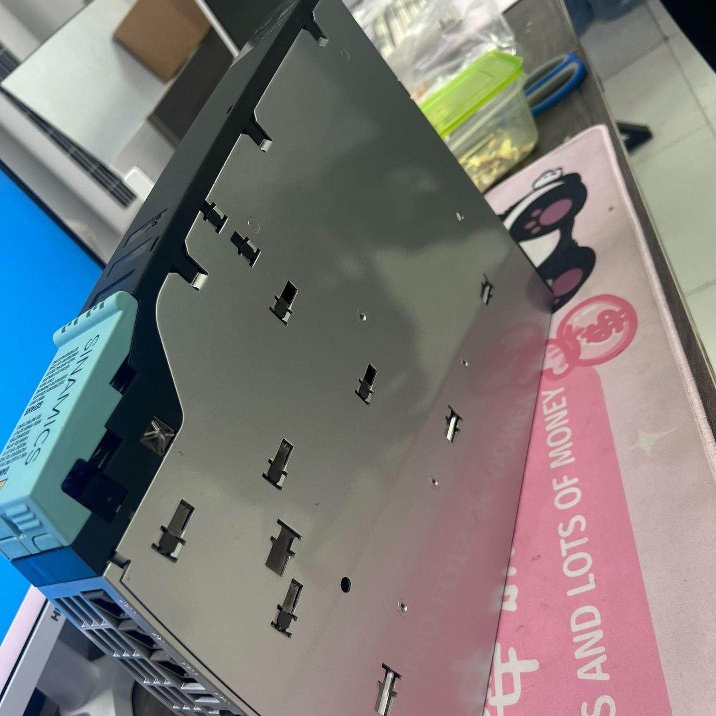 () 6SL3120-1TE28-5AA