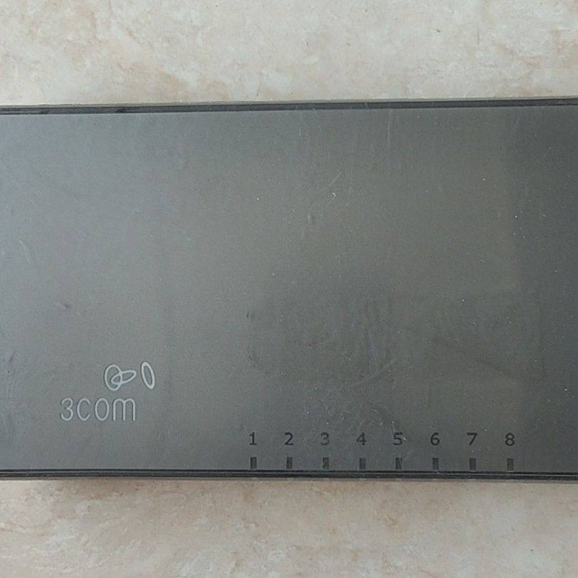 3COM 8口千兆交换机