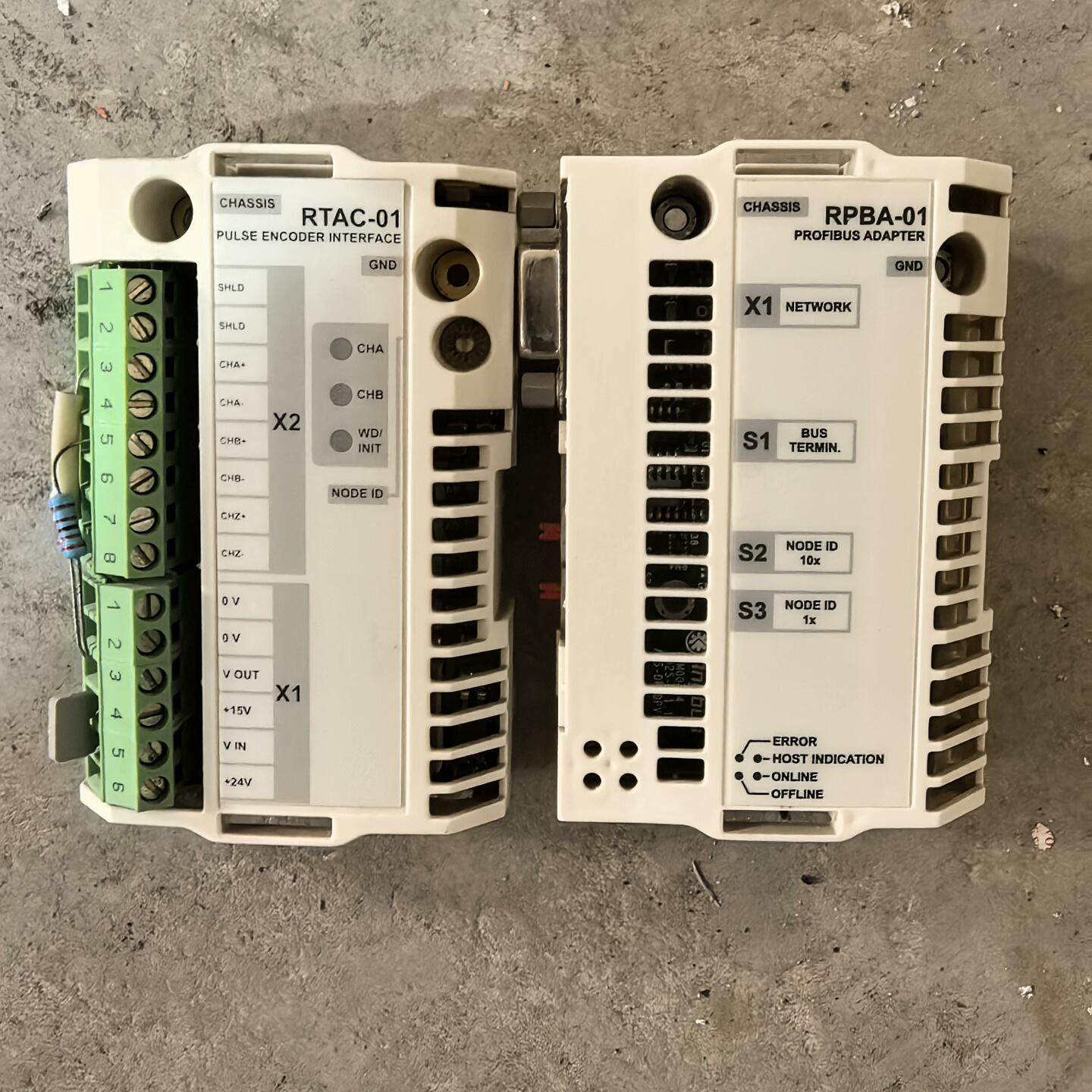 变频器通讯模块 型号RPBA-01和RTAC-01 功