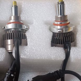 非常亮 功率30w 功能 9005型号 360发光LED灯泡