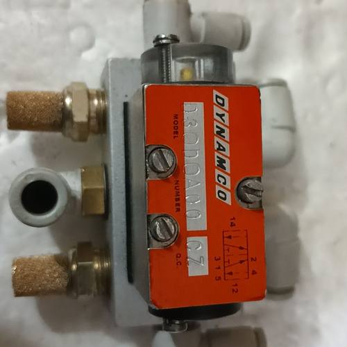 DYNAMC0 D30DA00一C7戴恩科气阀一只 拆机件