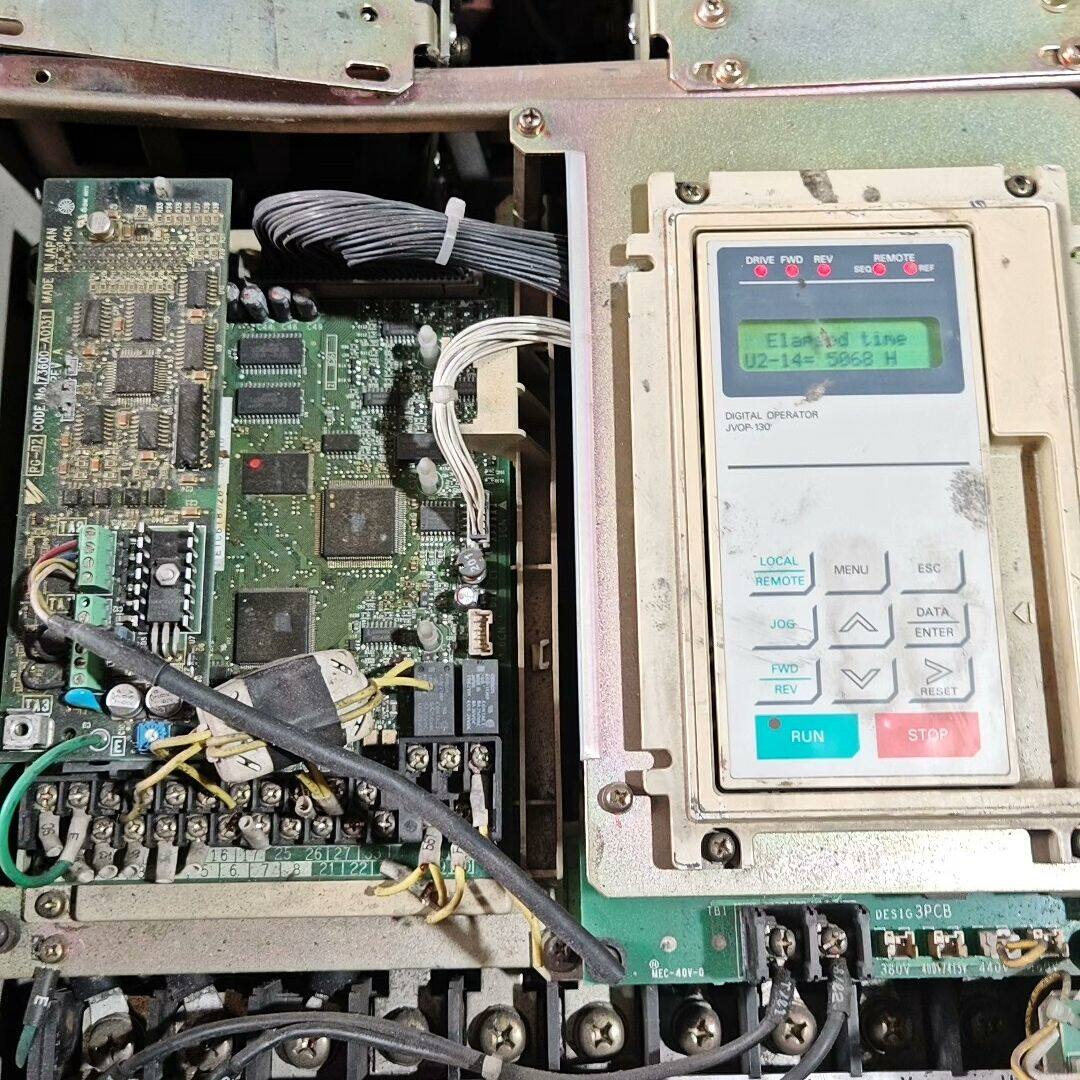 安川clMR-Q5H4037 80A 主板和驱动板显示器