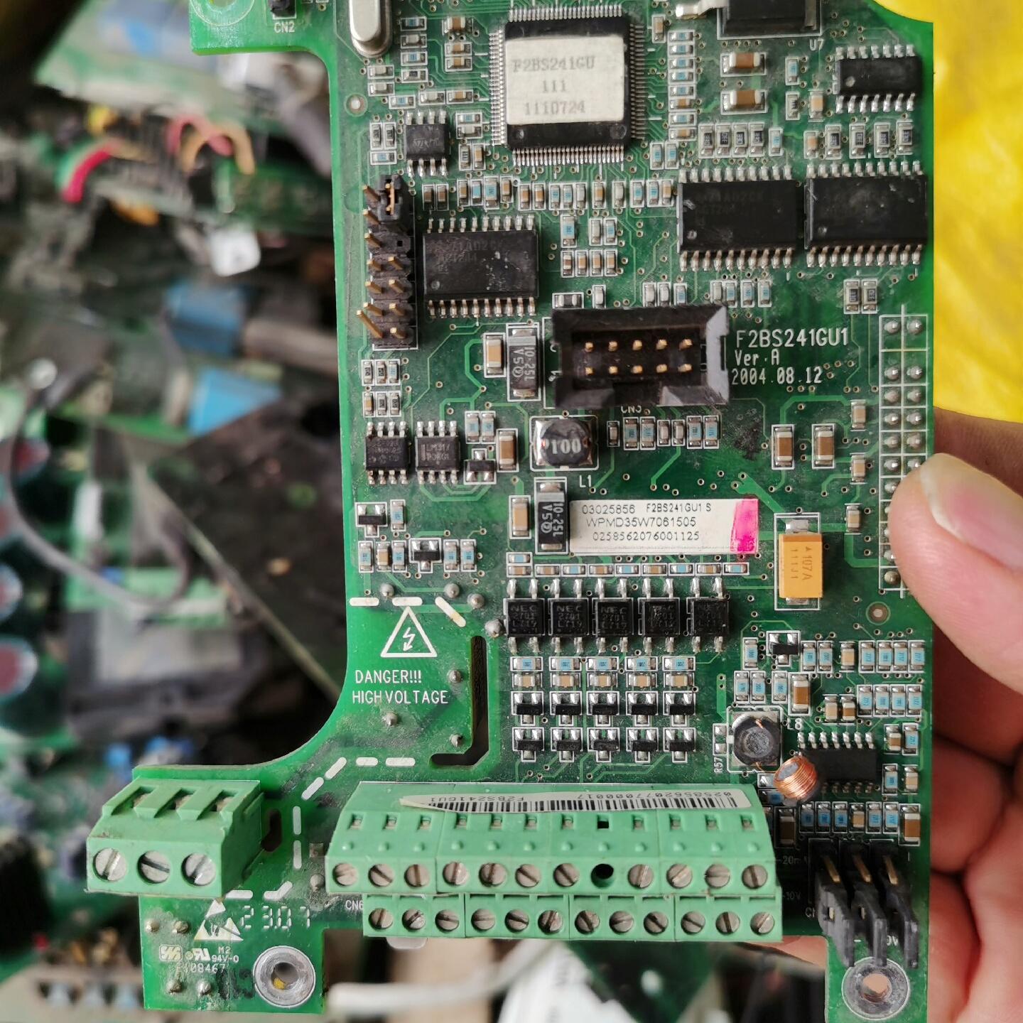 艾默生变频器主板 F2BS241GU1 拆机