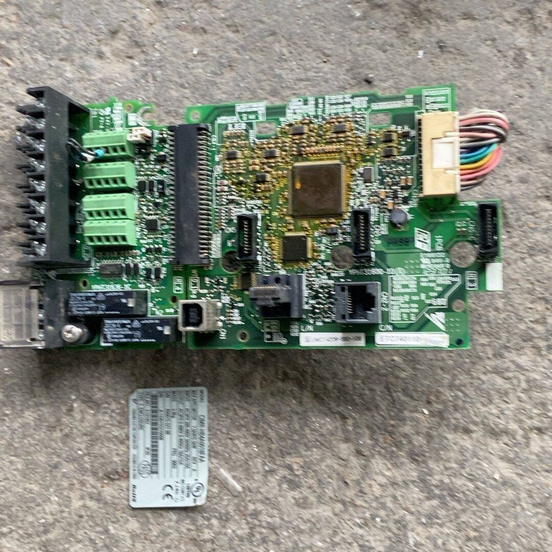 安川变频器CIMT-HB4A0018FAA 主板 实物拍摄