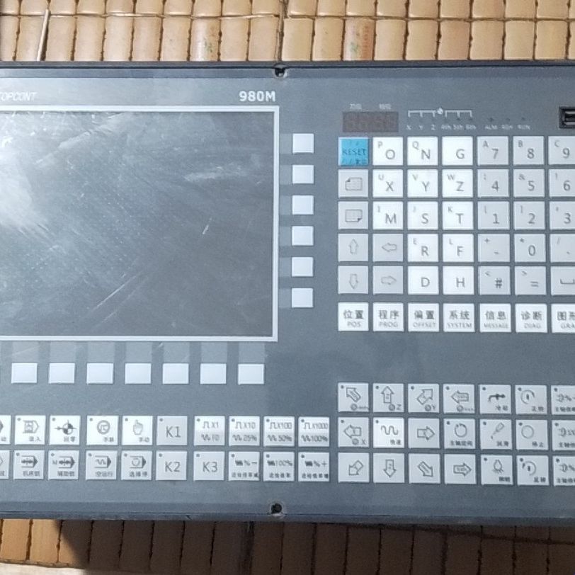 拓普康980M数控系统 实物拍摄 功能完好。型号TPK980