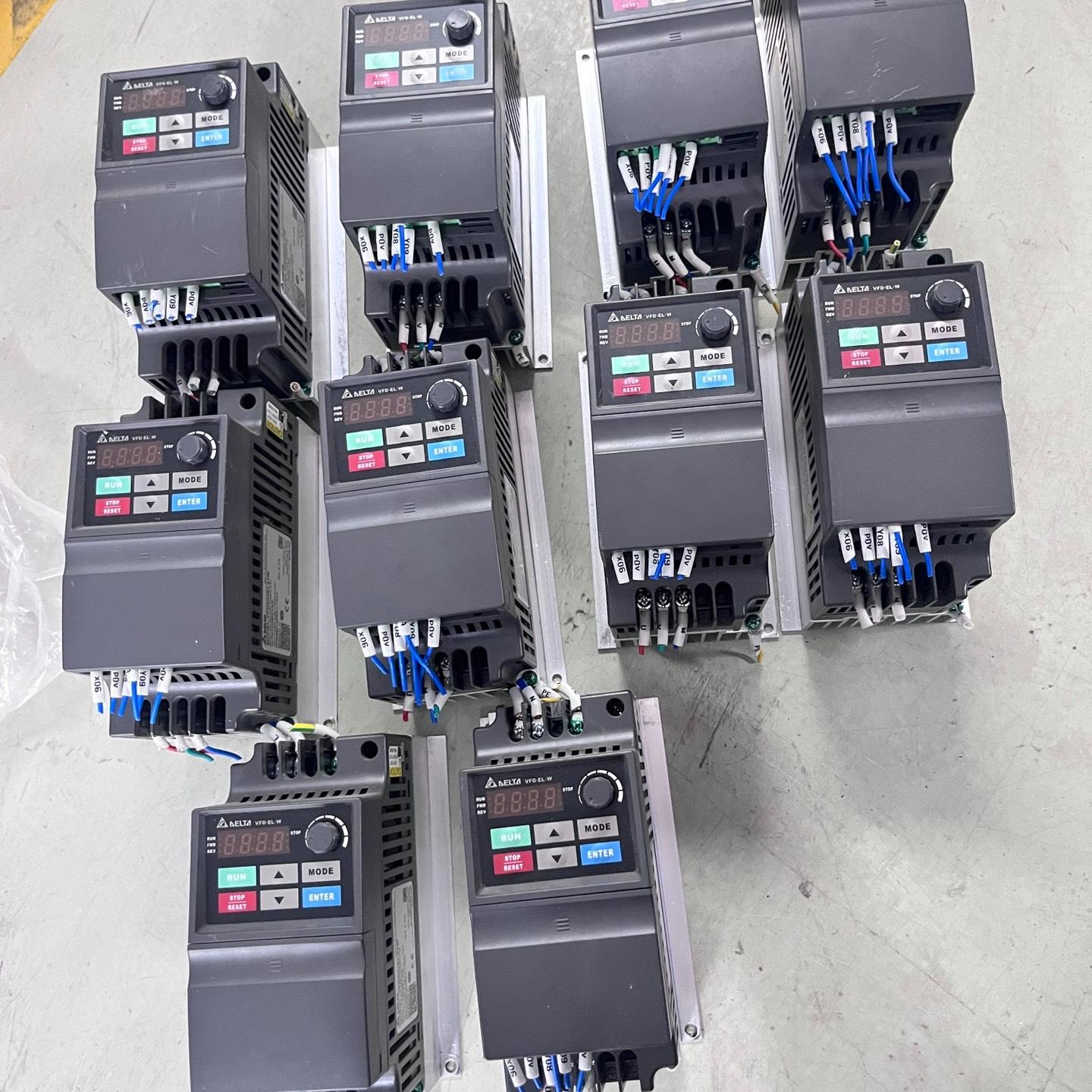 台达变频器VFD004EL21W 成色如图 功能测试好！需要