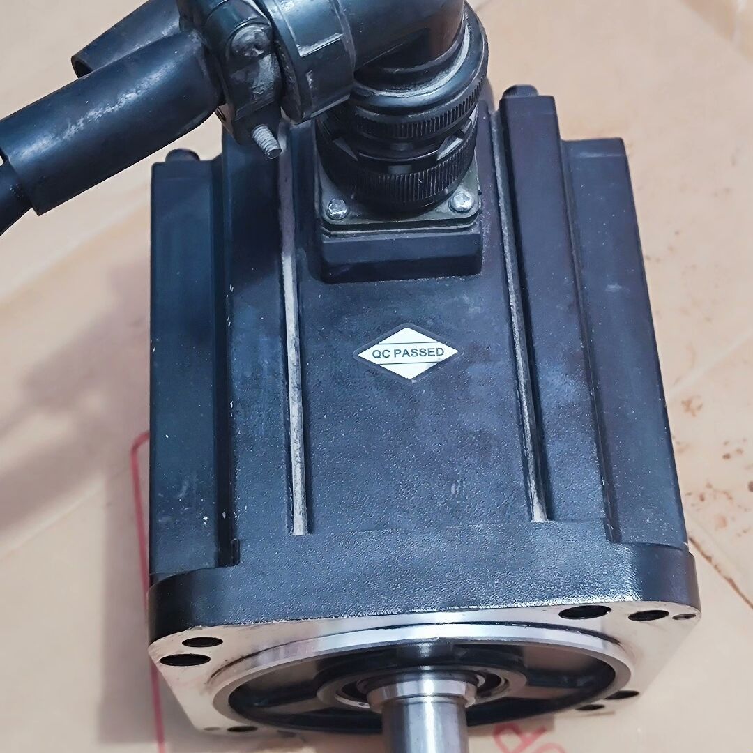 汇川伺服电机 MS1H3-18C15CD-A331Z 实物拍