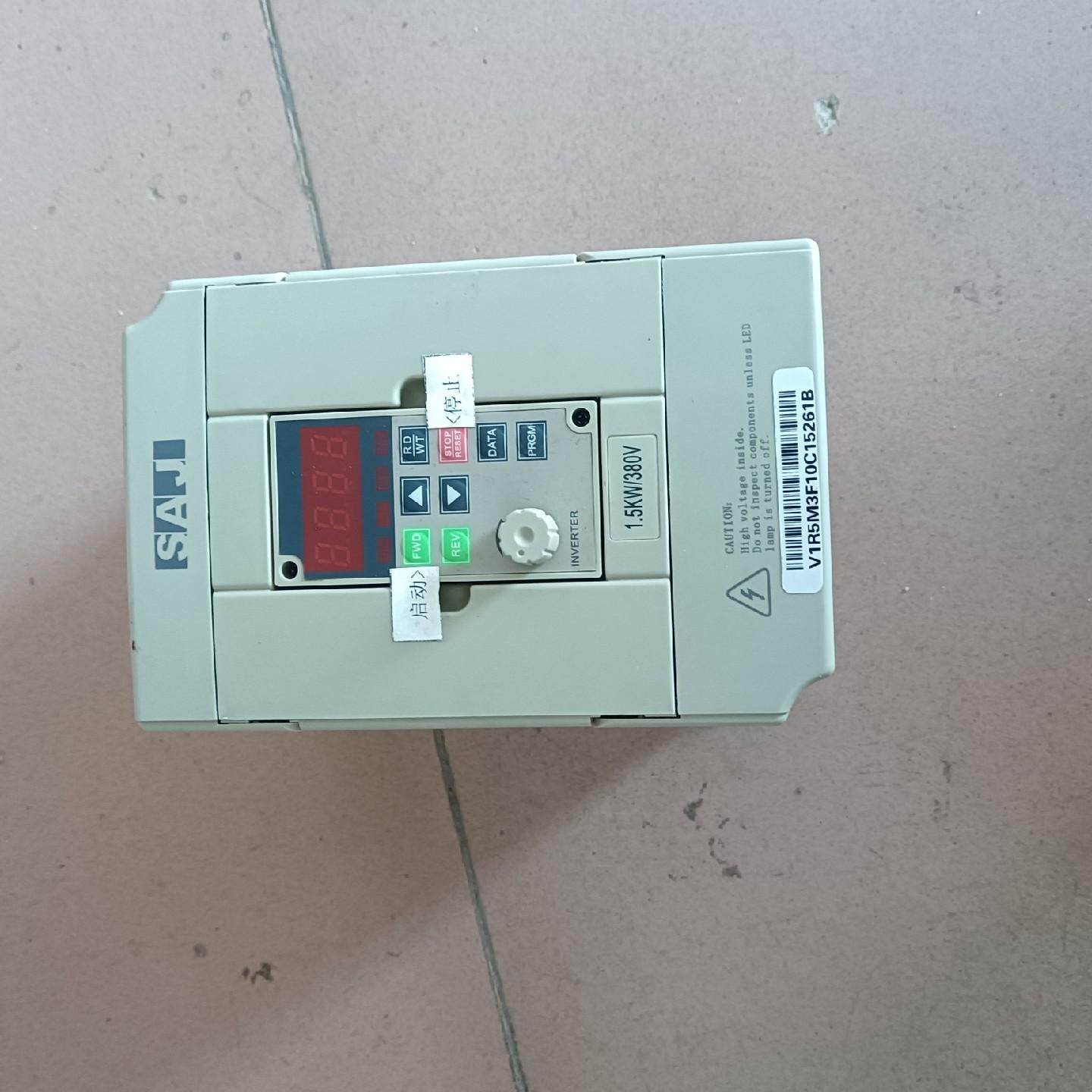 三晶变频器.型号8000 V1R5M3