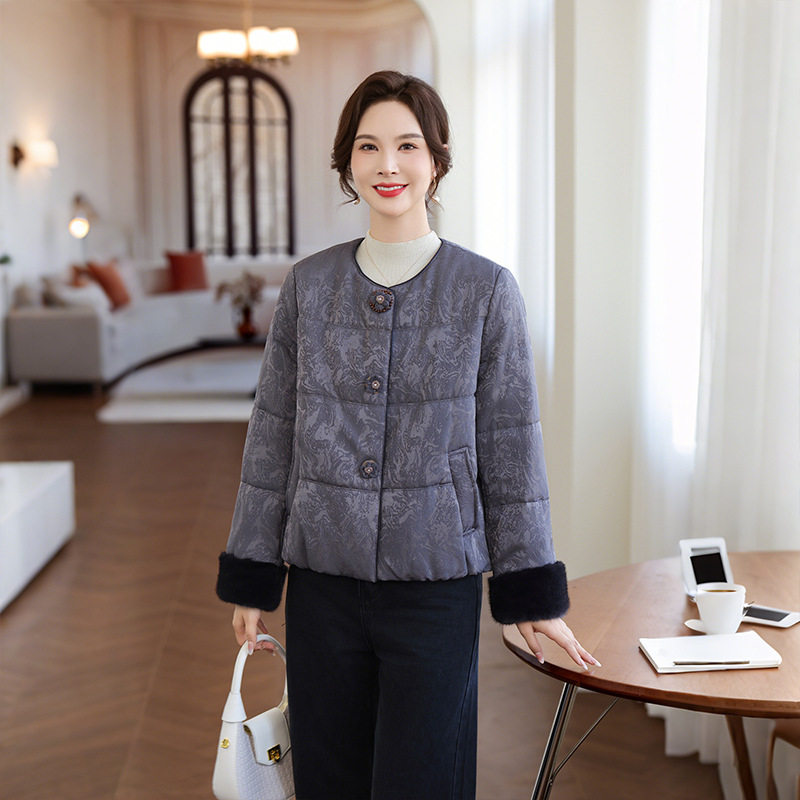 鹤福妈妈装冬装保暖绵羊毛内胆厚外套2025新款中老年女装冬季棉服