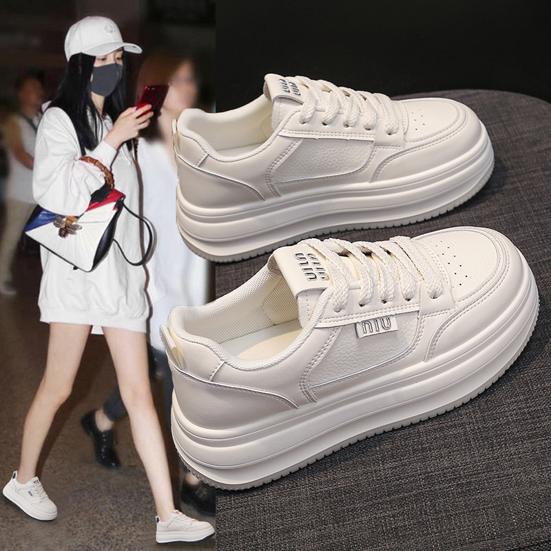 踩屎感真皮小白鞋女款2026新款爆款百搭厚底板鞋学生软底运动鞋女