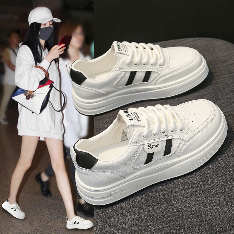 踩屎感小白鞋女2026新款春季百搭平底学生休闲板鞋轻便软底女鞋子