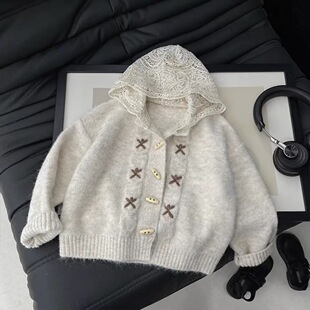 女童毛衣开衫秋冬2025新款儿童韩系穿搭中大童保暖针织连帽外套潮