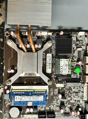 议价IHM55+主板带i5-M520处理器，成色如图实物拍摄，功