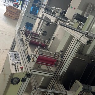 成色良好 议价三工位贴合机 实物拍摄 红色滚轮 带控制面板