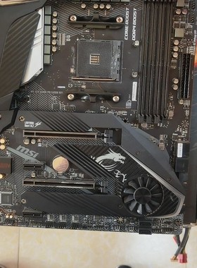 议价星X570+GAMING+PRO+CARBON+WIFI暗