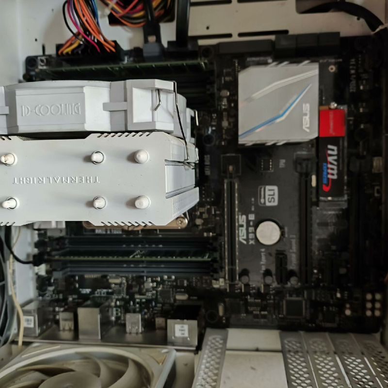 议价华硕x99-e主板 ，功能完好，显卡卡扣掉了