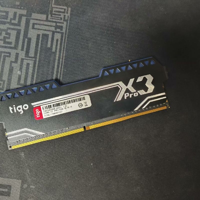 议价金泰克8g 2400内存条 灯条 x3