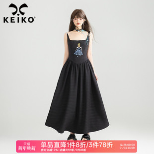 性感露背A字显瘦大摆连衣裙 法式 KEIKO 刺绣图案条纹吊带裙25夏季