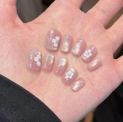 【桃之夭夭】新款穿戴甲高级感短款猫眼显白春夏美甲