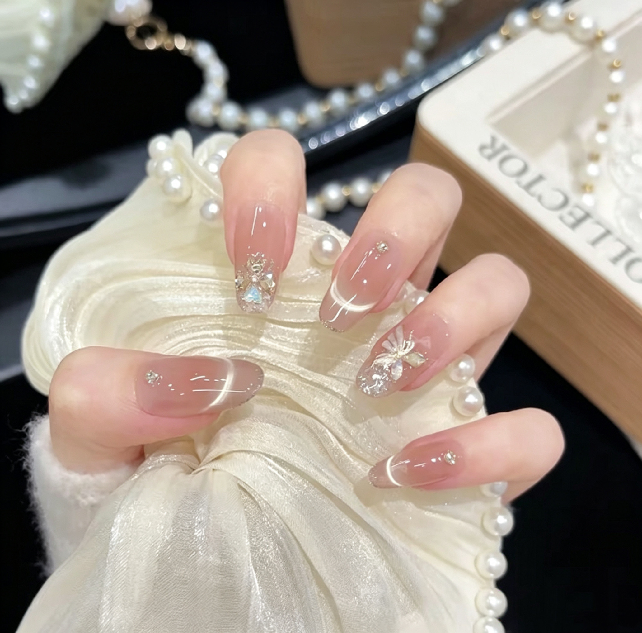 【花语蝶】显白纯手工裸色带钻穿戴甲美甲高级感日常款百搭
