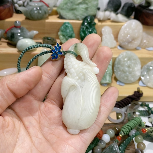独玉玉米把件