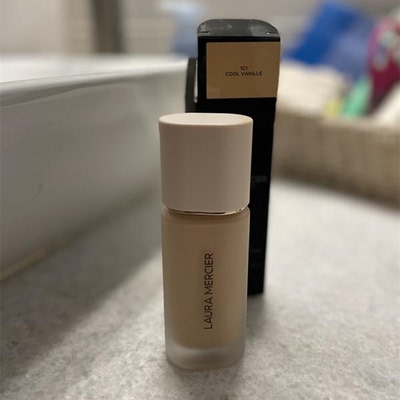 预*定 美国Laura Mercier罗拉美肌无暇轻薄粉底液 30ml