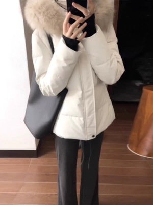 90白鸭绒收腰版羽绒服女冬季短款白色修身可拆卸毛领外套