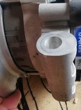 卡特320GX发电机1104D-E44T充电机5606109帕金斯24V启动机T430458