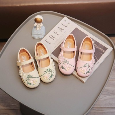 品牌女童汉服鞋子儿童2025春秋款新款春季马面裙古装国风绣花中式