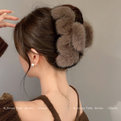 大号毛绒发夹女2025年新款 氛围发量多鲨鱼夹高级感后脑勺毛毛抓夹