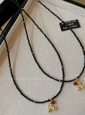 甜酷风黑色串珠樱桃吊坠项链