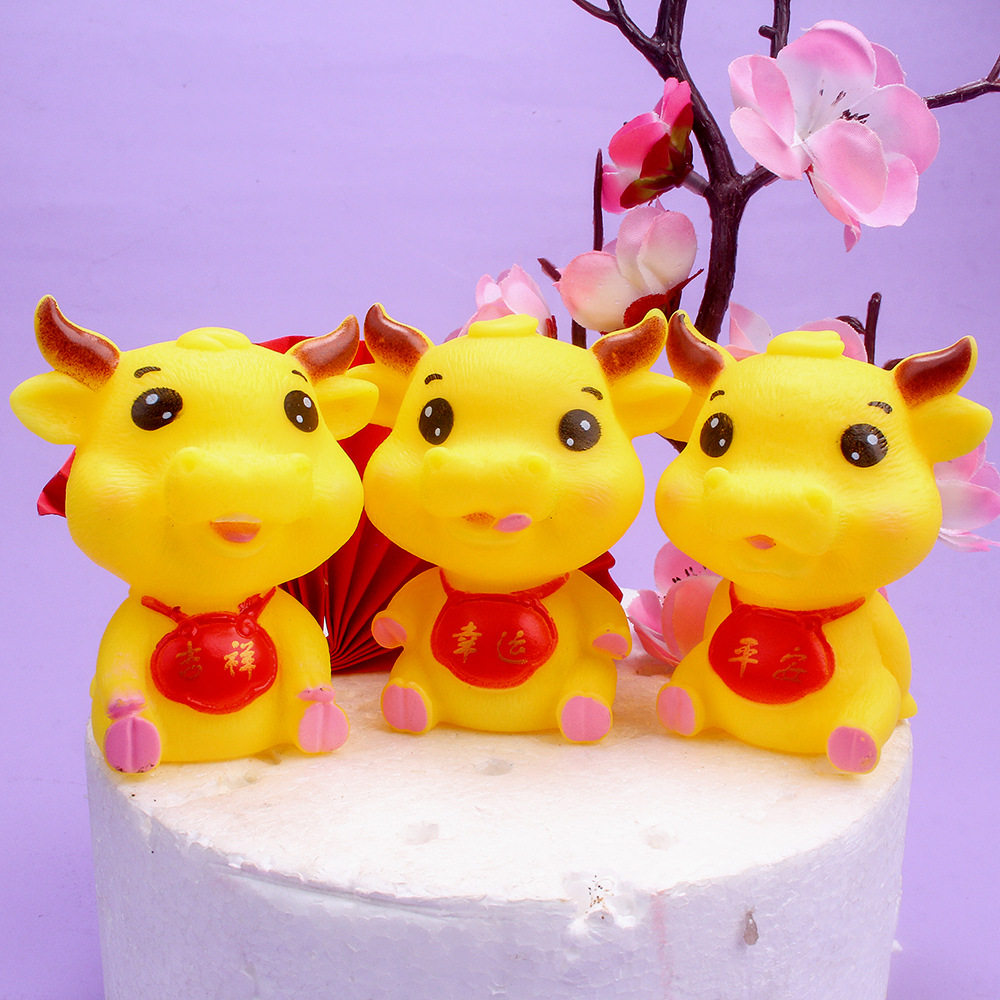 2021新年烘焙蛋糕装饰牛年喜庆幸运牛公仔摆件插牌福牛甜品台装饰