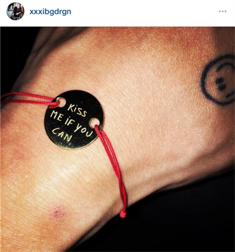 韩国gd权志龙同款饰品kiss if you can男女情侣钛钢手链不褪色