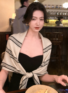 空调房白色披肩外搭女2026新款夏薄款老钱风防晒丝巾大方巾围巾
